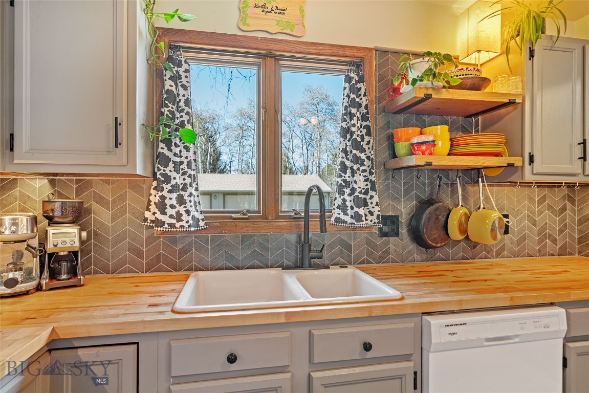 2020 S Rouse Avenue B8