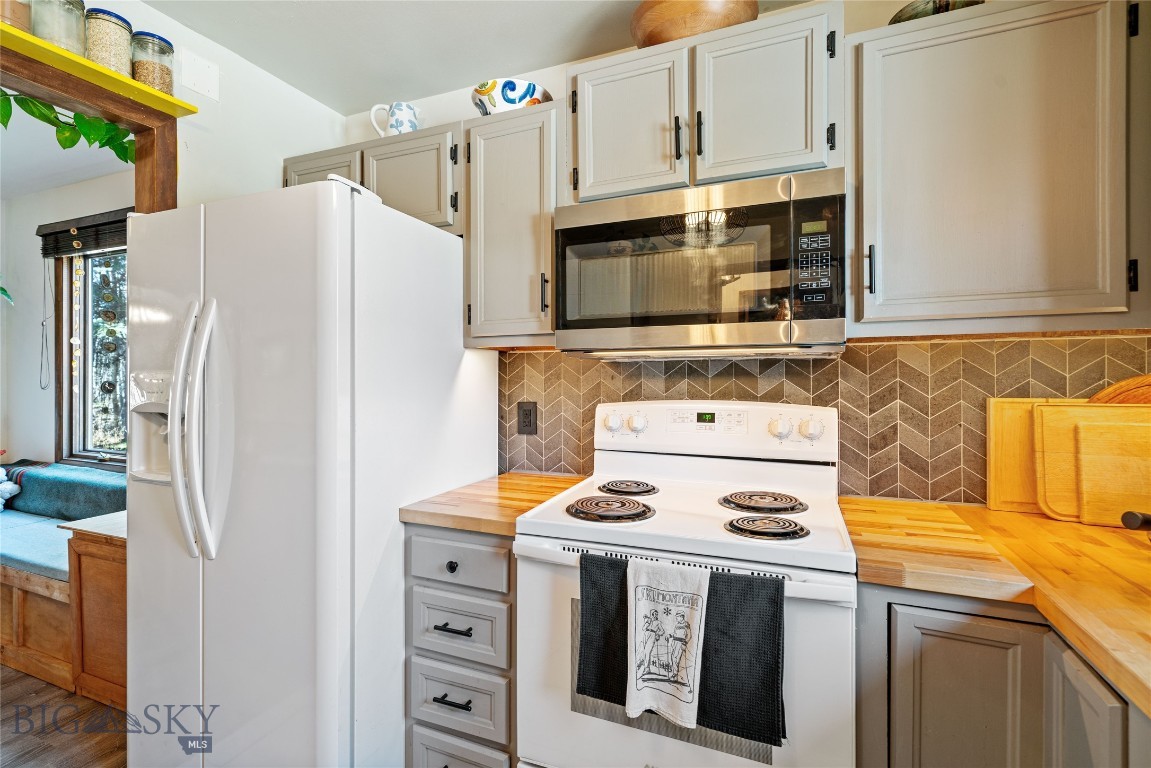 2020 S Rouse Avenue B8