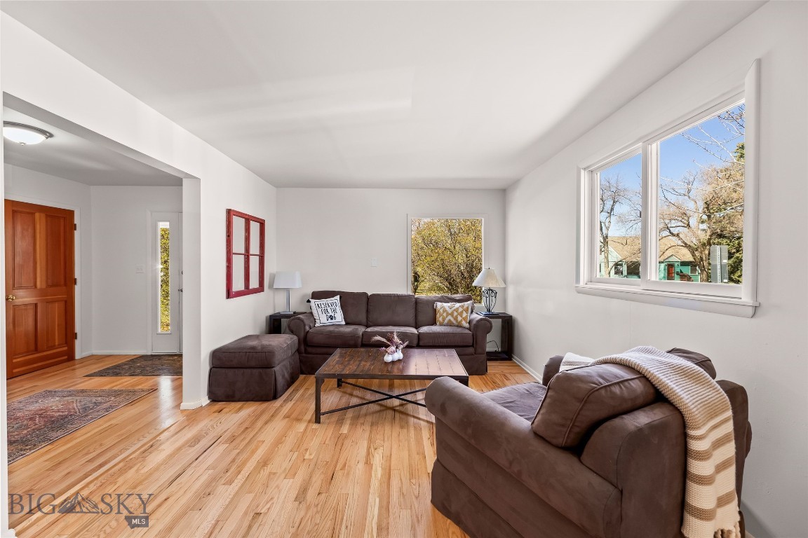 502 S 10th Avenue