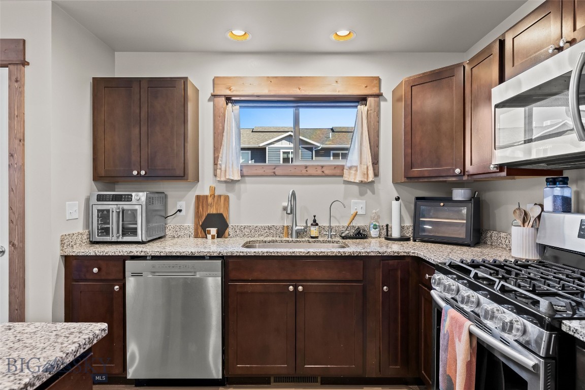 1305 Fozzie Lane C