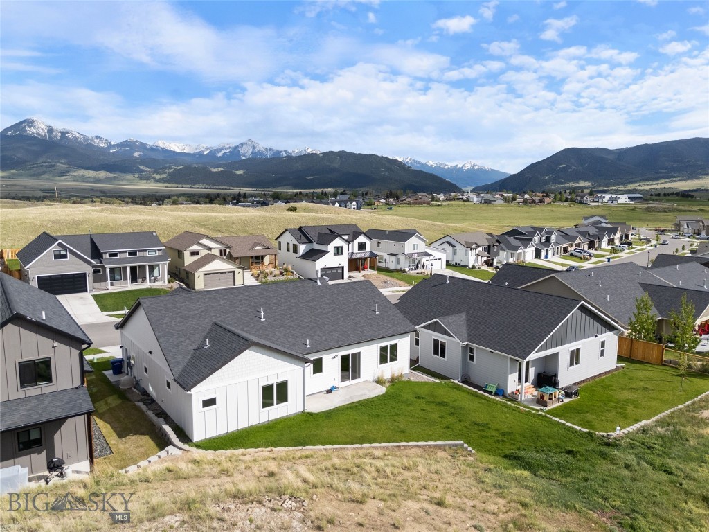 1215 Sweetgrass Lane