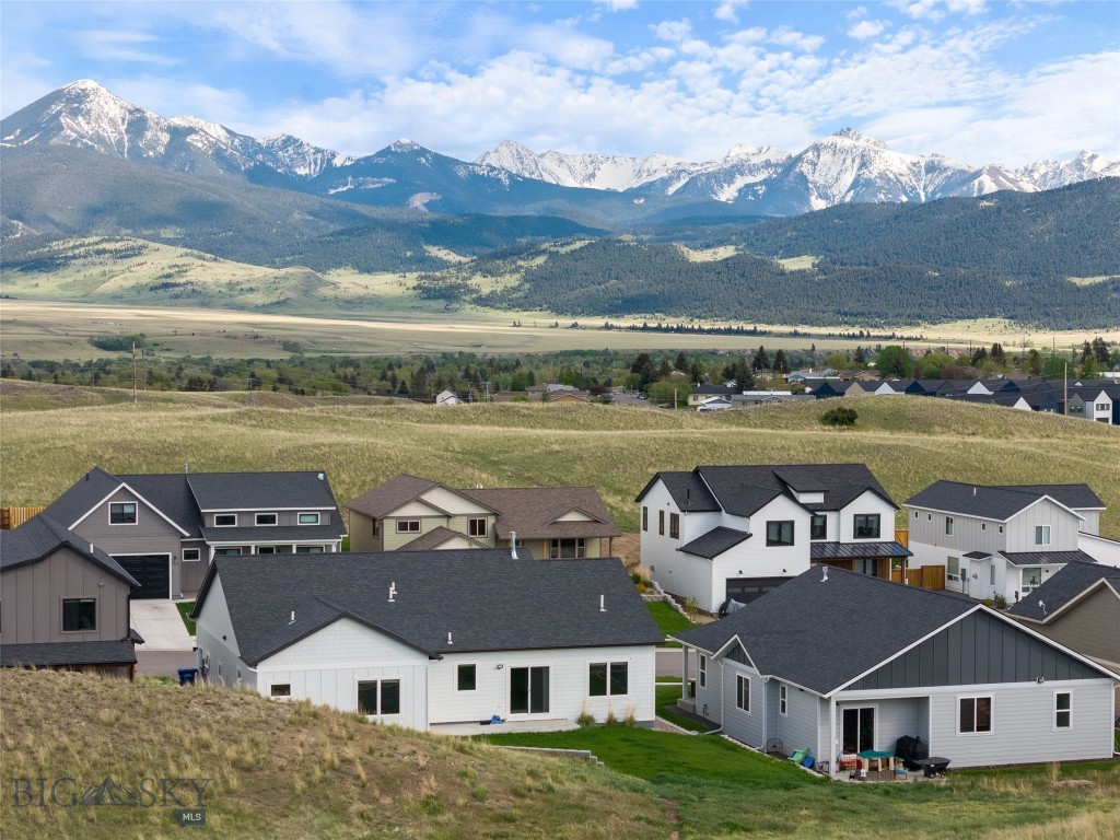 1215 Sweetgrass Lane