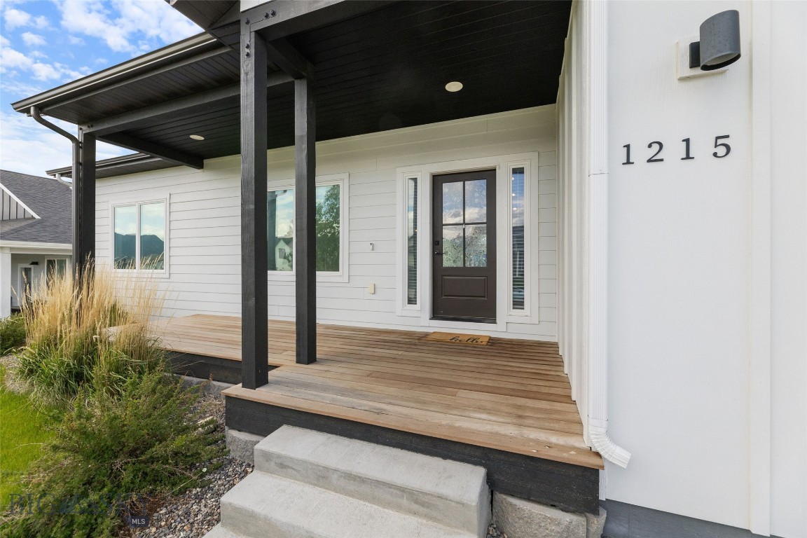 1215 Sweetgrass Lane