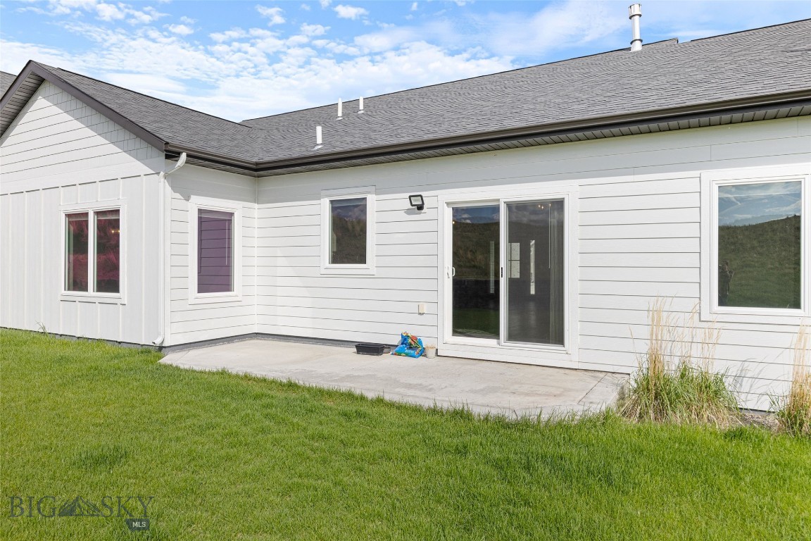 1215 Sweetgrass Lane