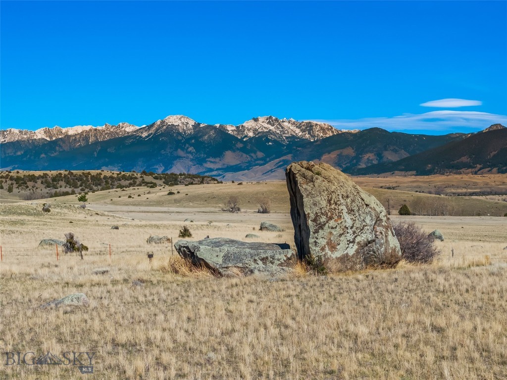 6 Rock View Lane