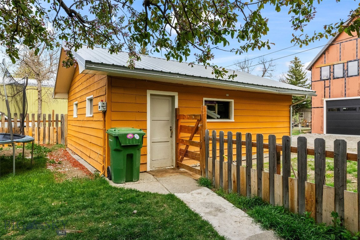 529 S 9th Street