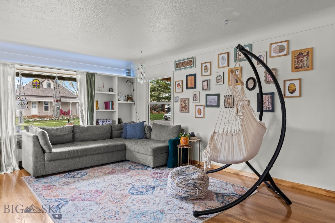 529 S 9th Street