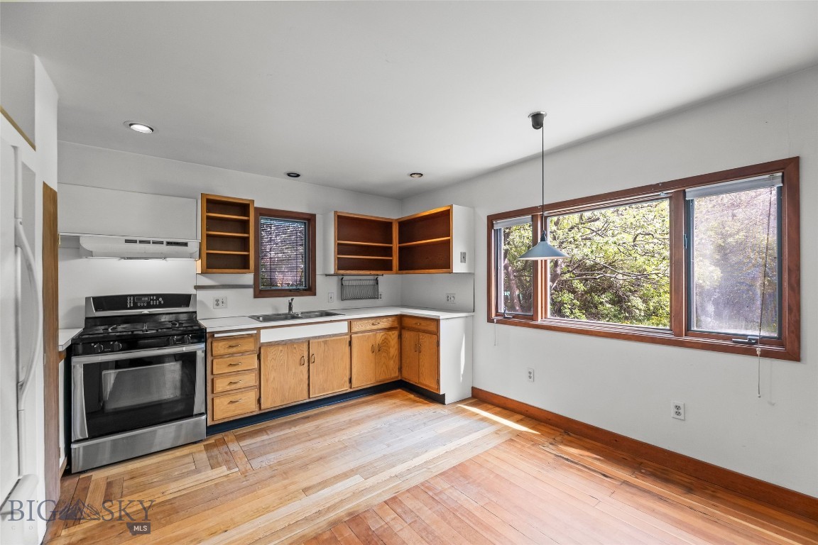 213 W Cottonwood Street