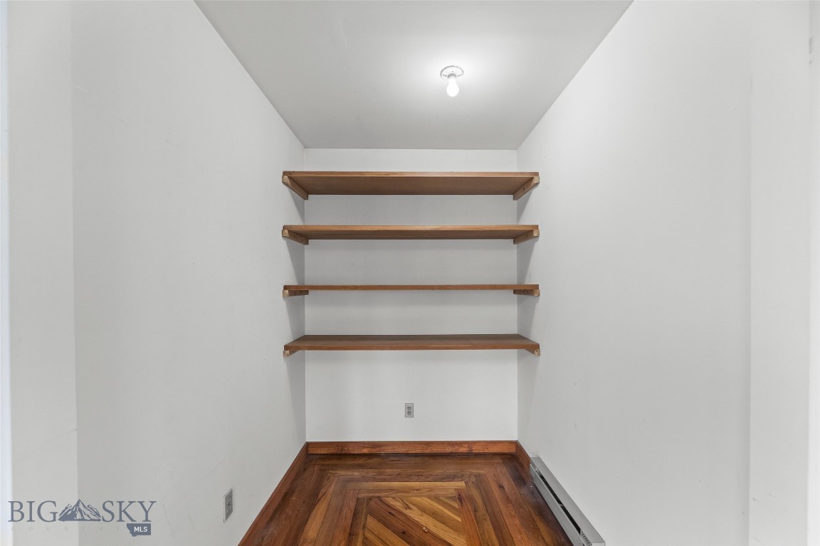 213 W Cottonwood Street