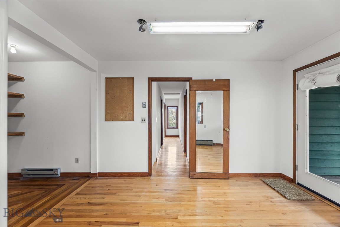 213 W Cottonwood Street
