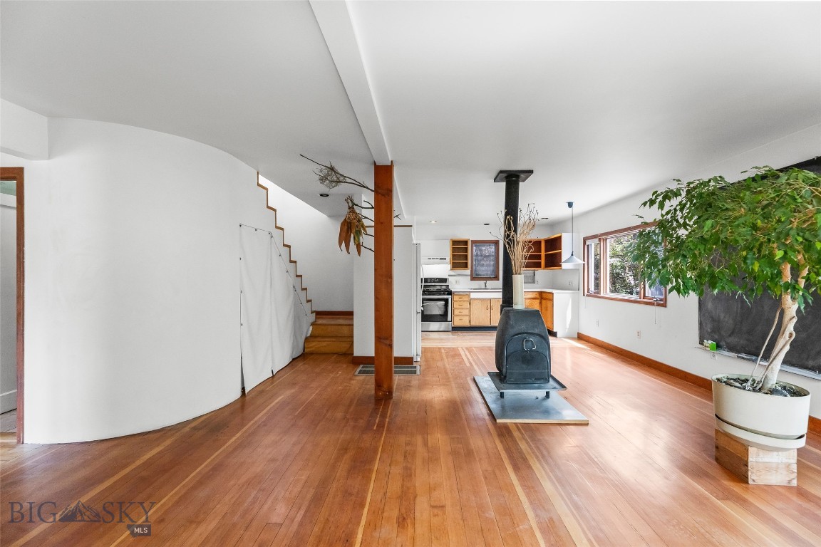 213 W Cottonwood Street