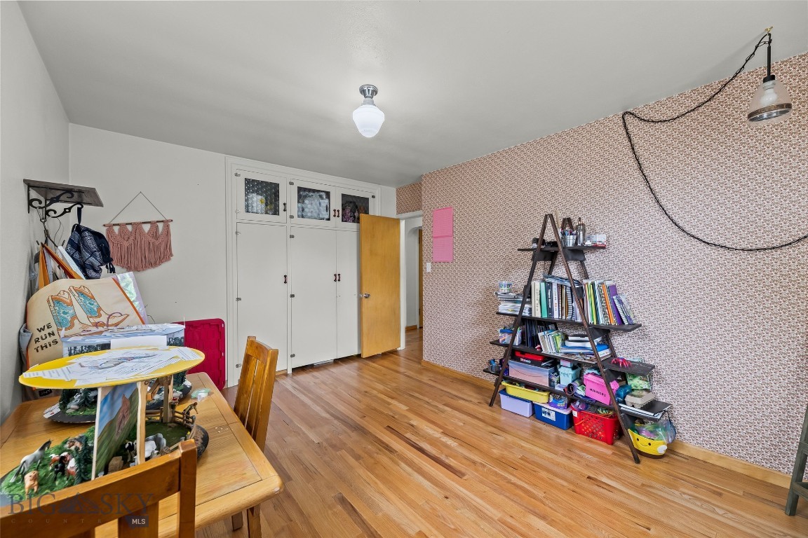 529 S 9th Street