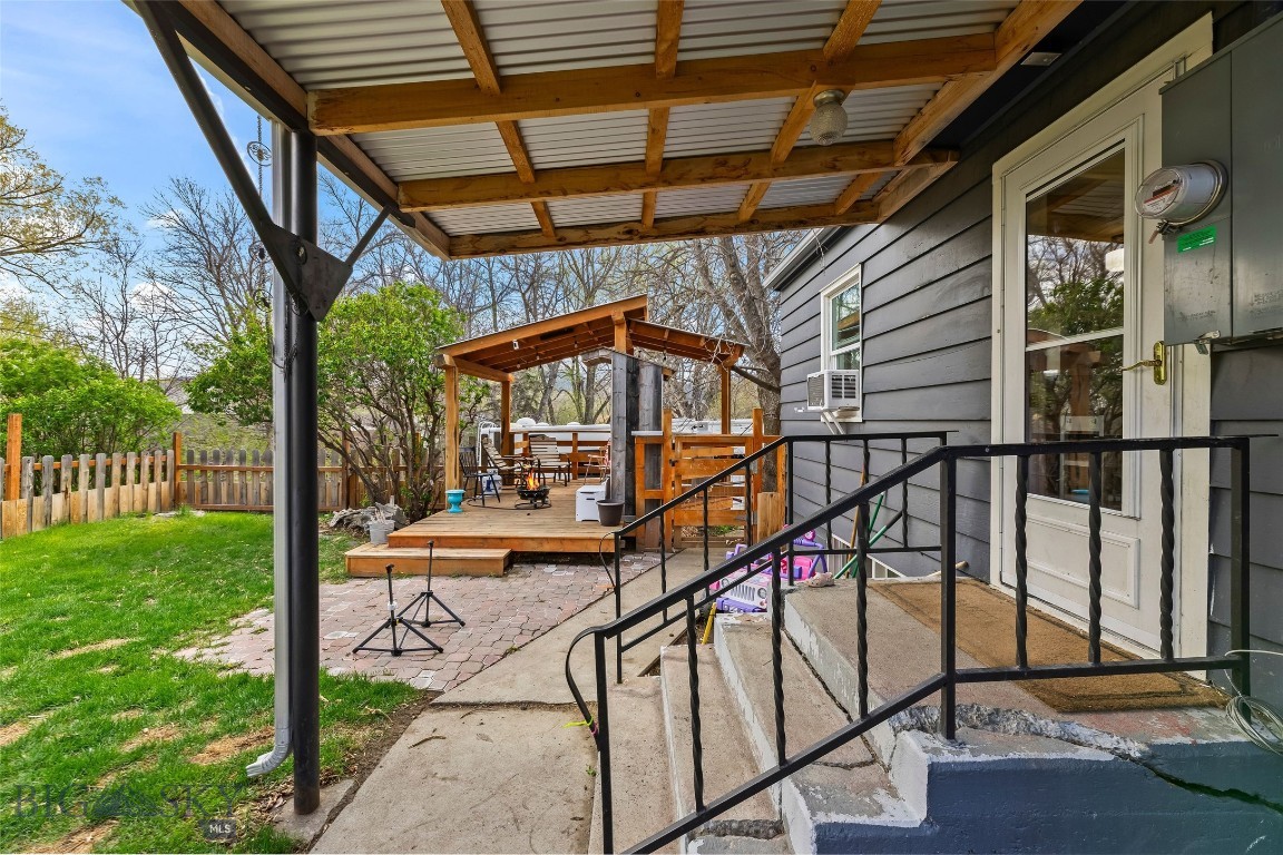 529 S 9th Street