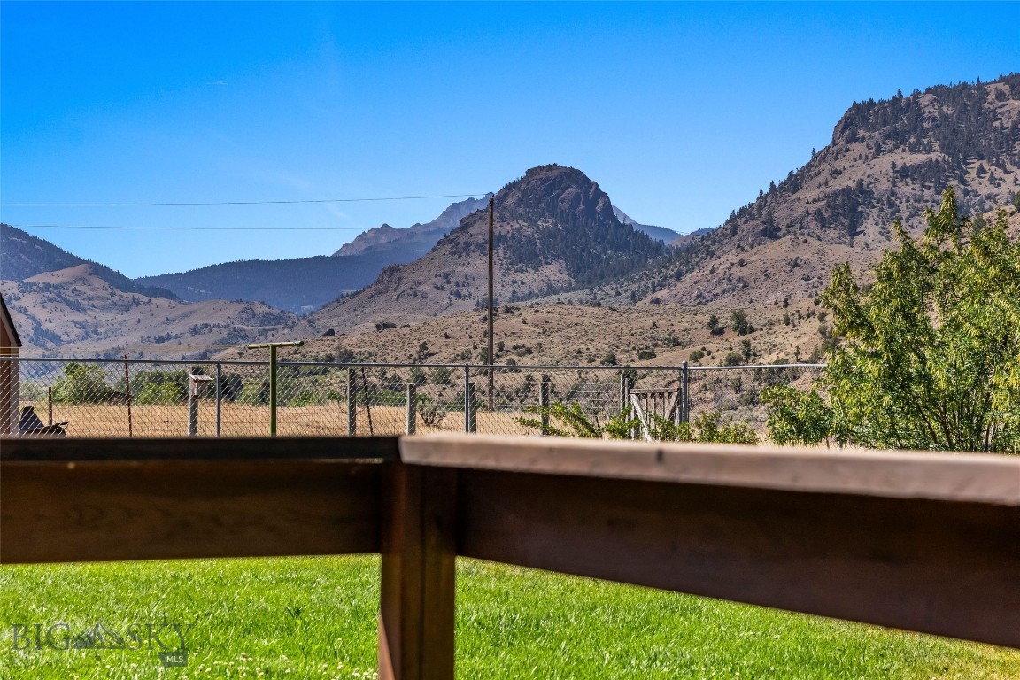 1065 US Highway 89 S