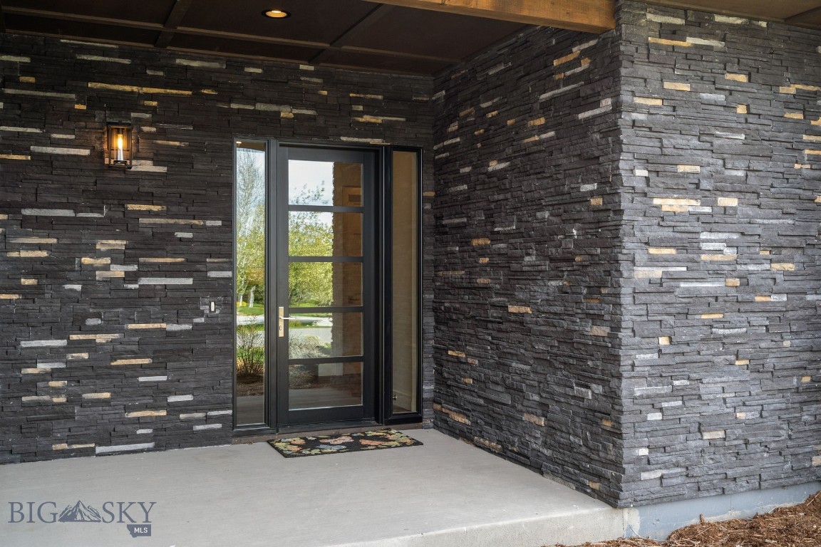 203 Wickwire Way