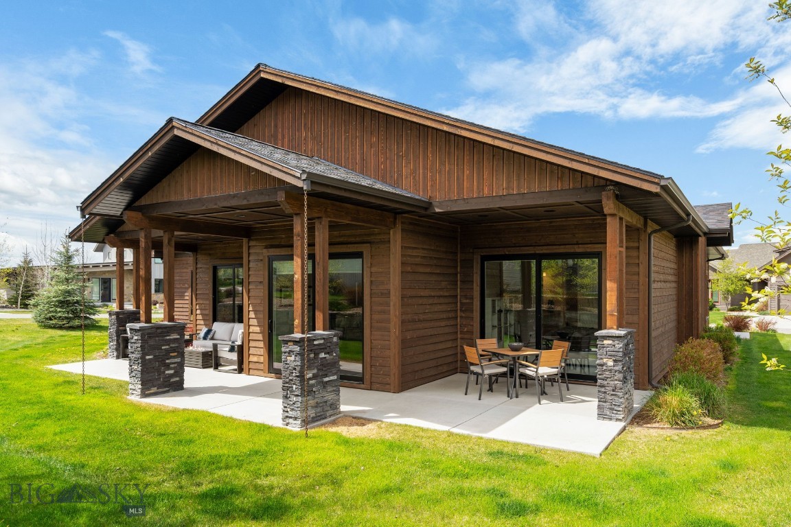 203 Wickwire Way