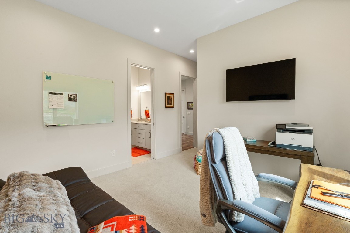 203 Wickwire Way
