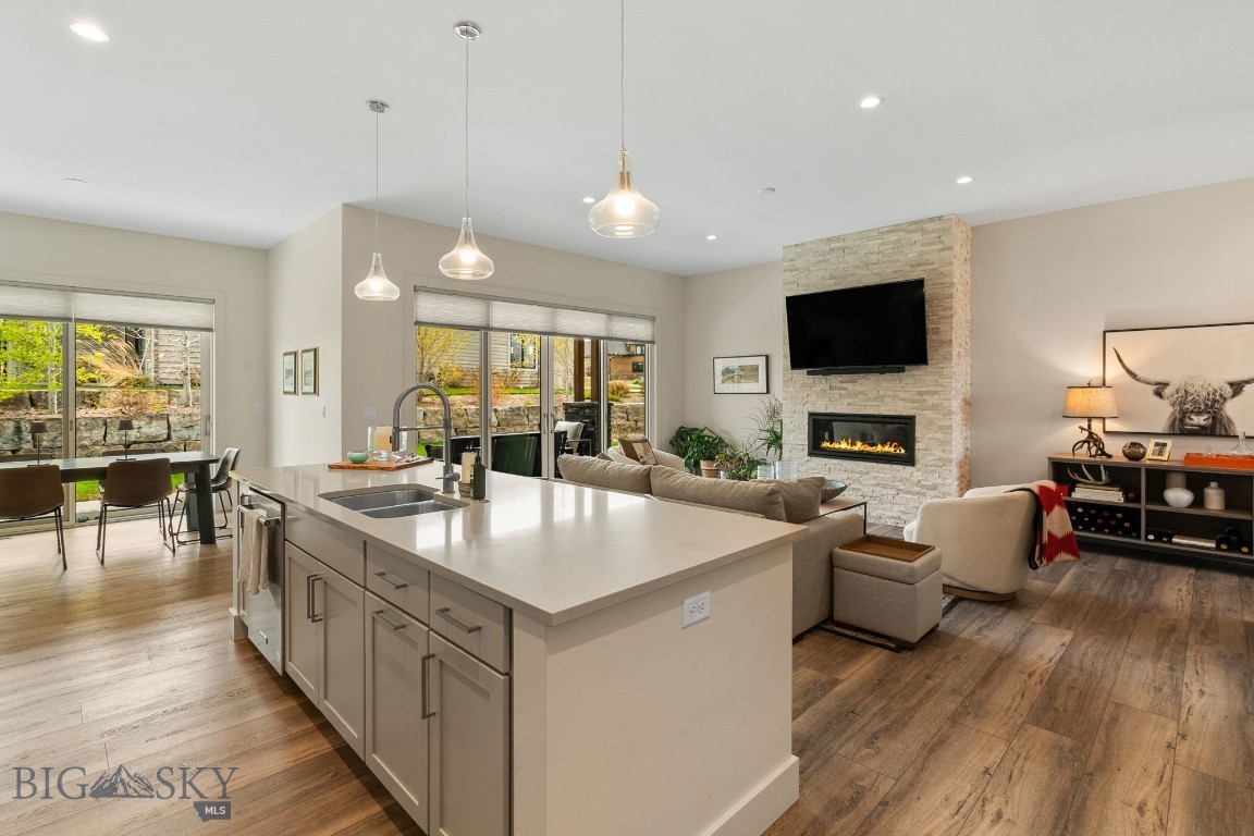 203 Wickwire Way