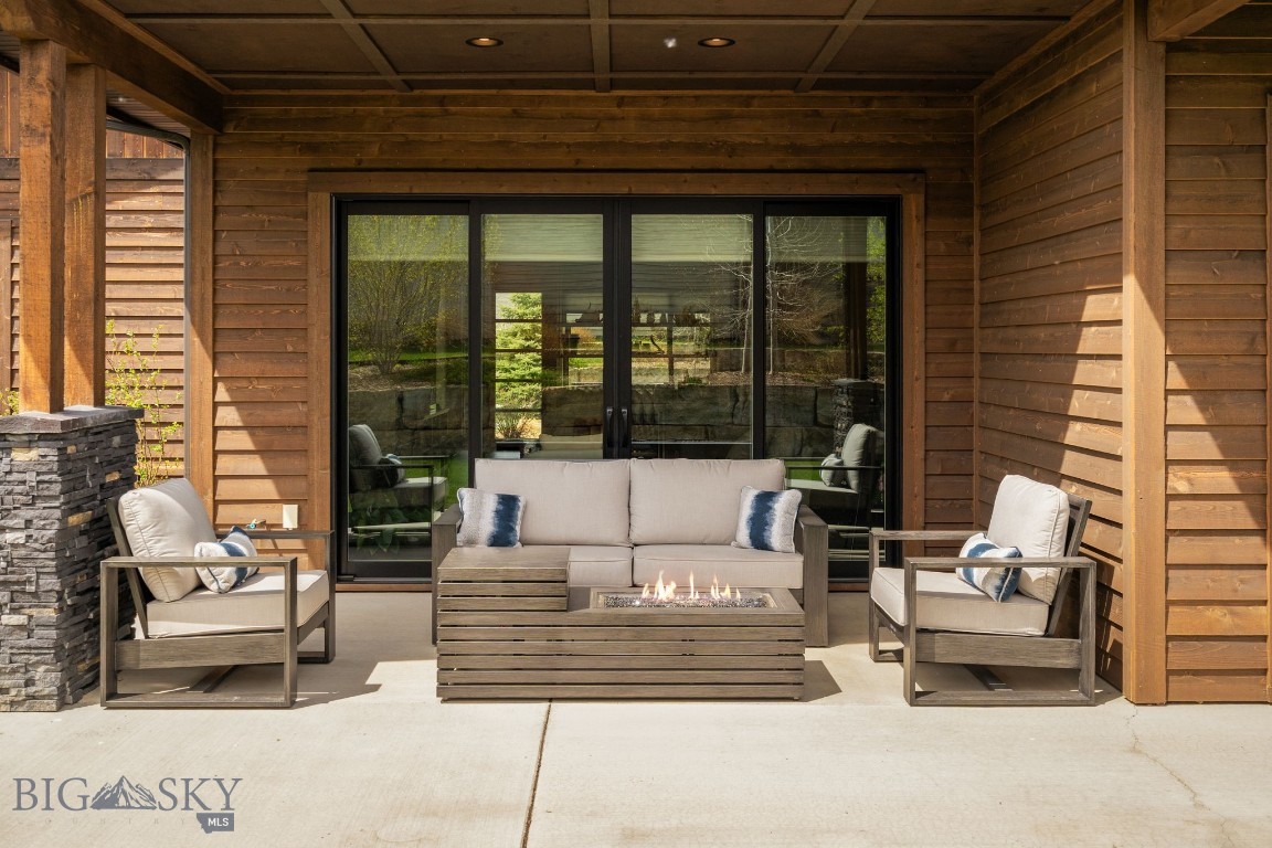 203 Wickwire Way