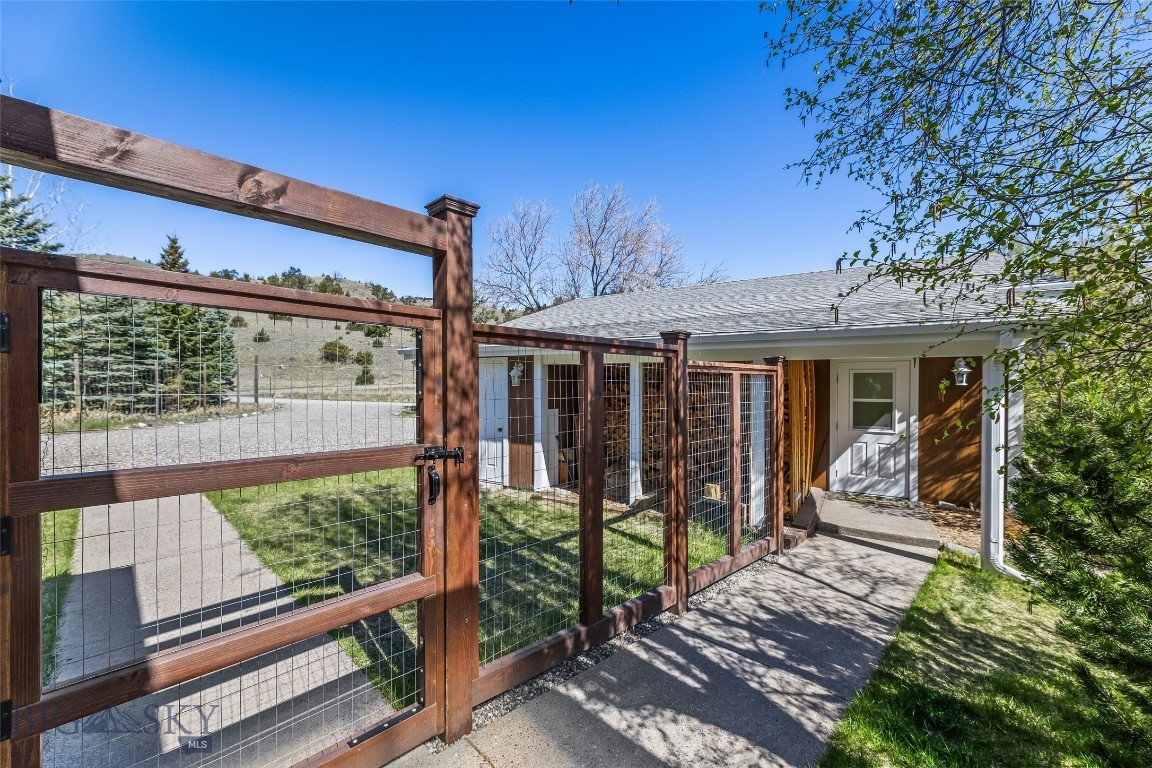 16 Orion Way