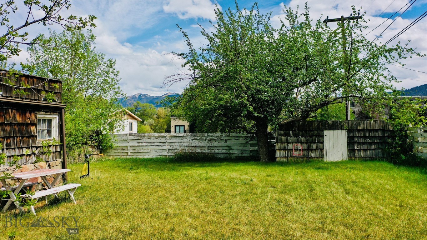 620 S 10th Street