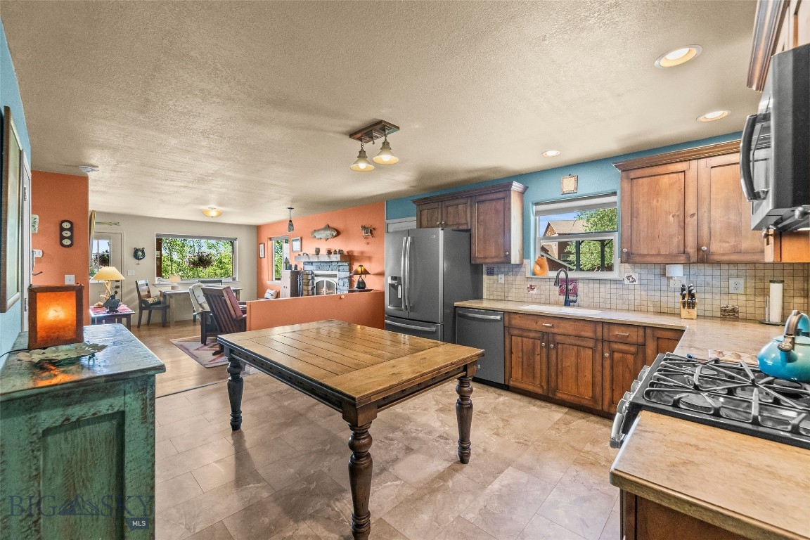 1301 Absaroka Court