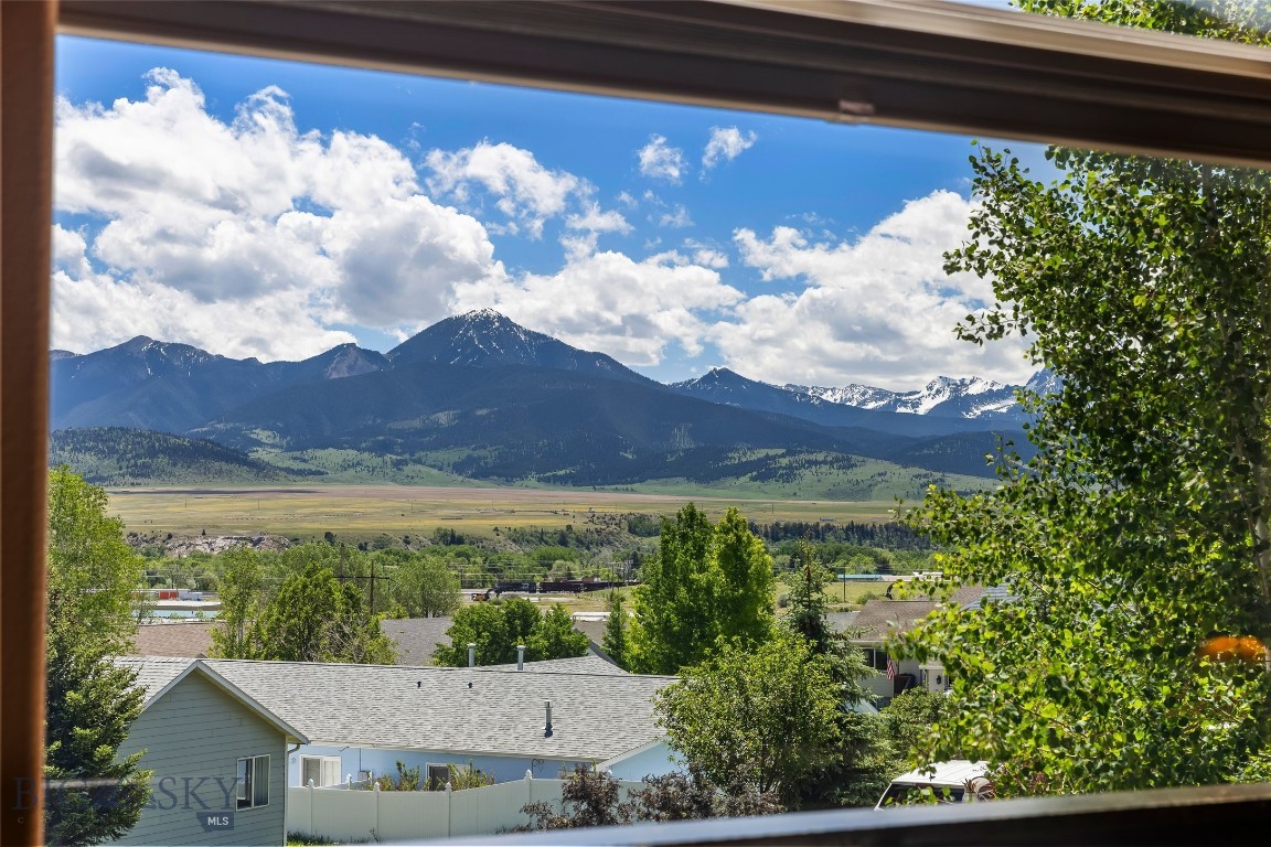 1301 Absaroka Court