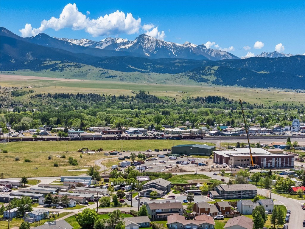 1301 Absaroka Court