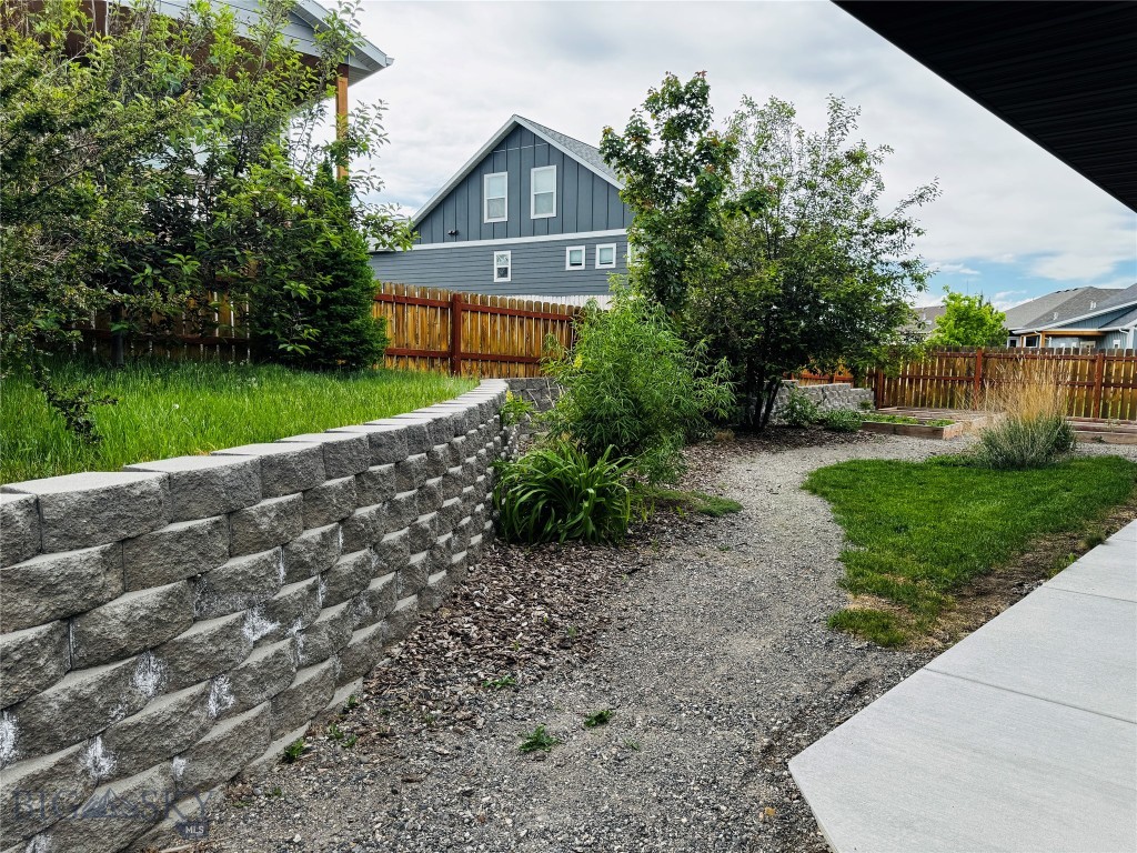 1007 Meriwether Drive E