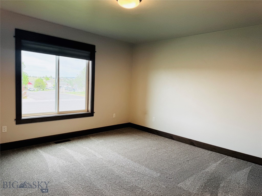 1007 Meriwether Drive E