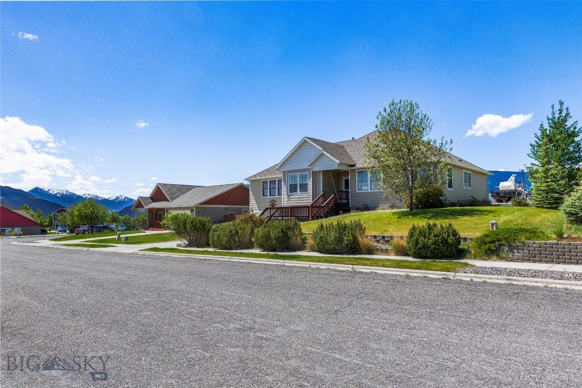 1117 Ridgeview Trail