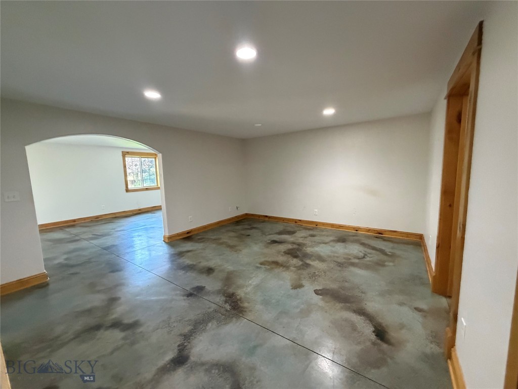 95 W Julie Court