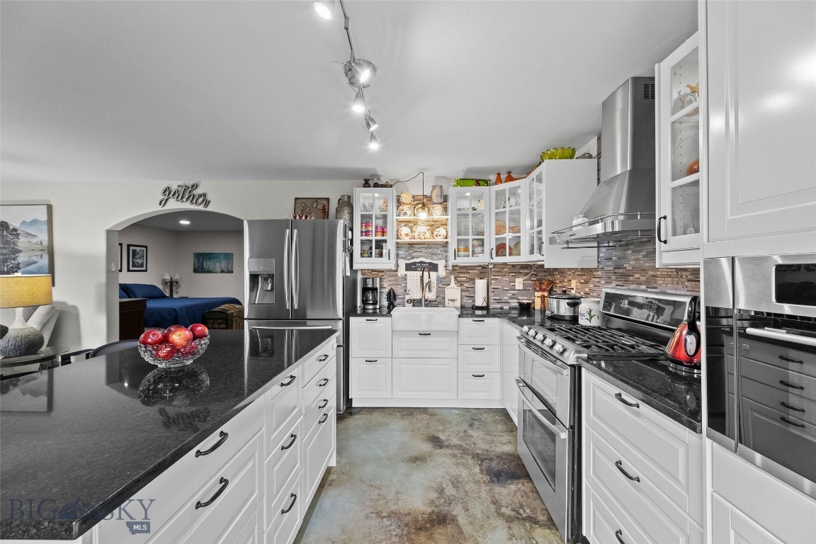 95 W Julie Court