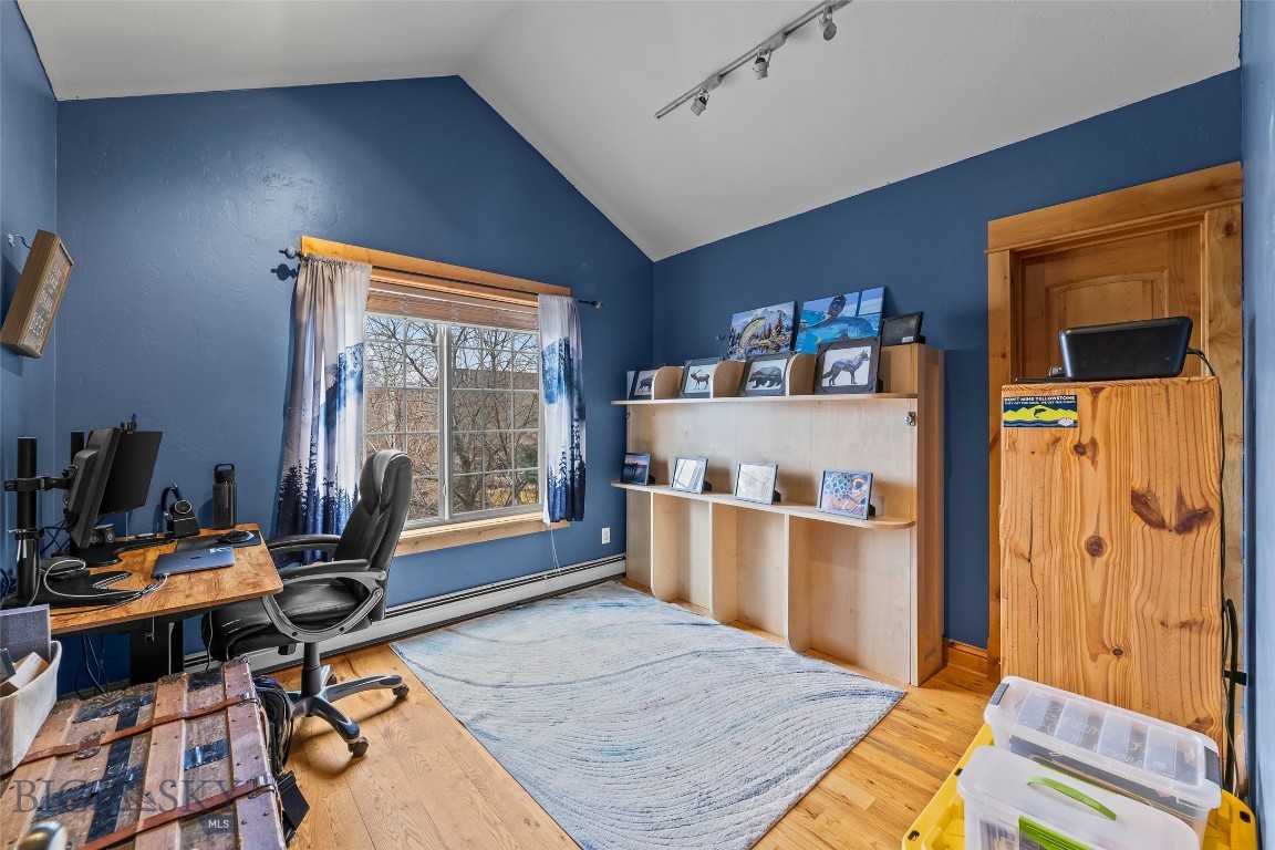 95 W Julie Court