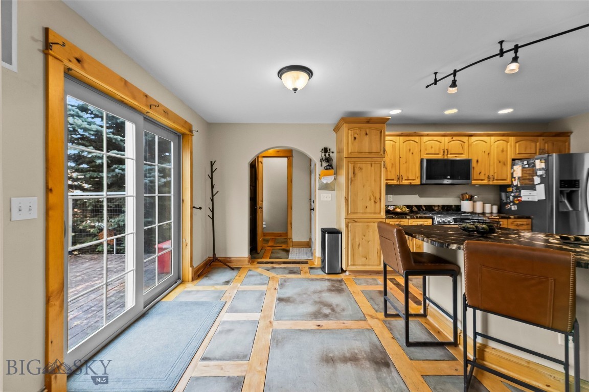 95 W Julie Court