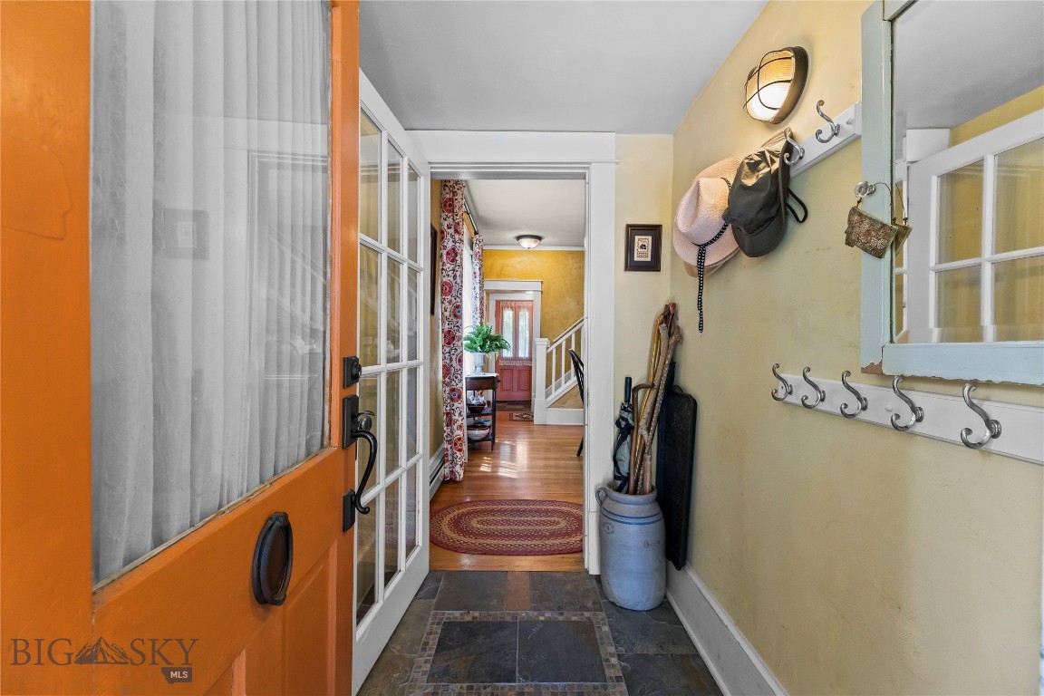 425 N B Street