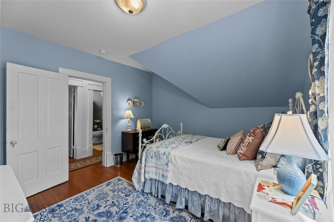425 N B Street