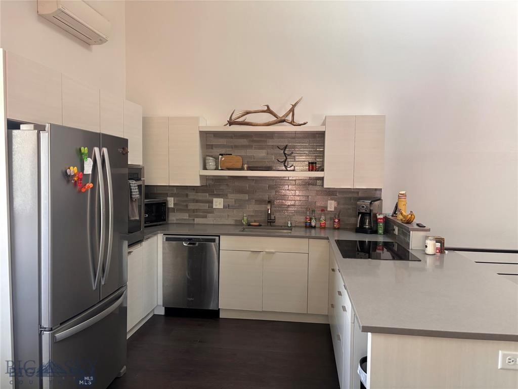 116 N 5th Street N 4