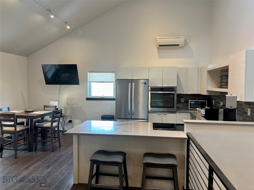 116 N 5th Street N 4