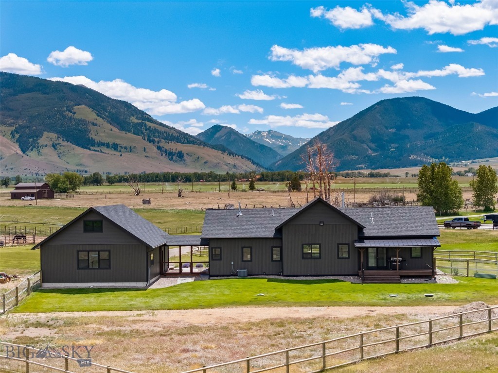 17 Packstring Trail
