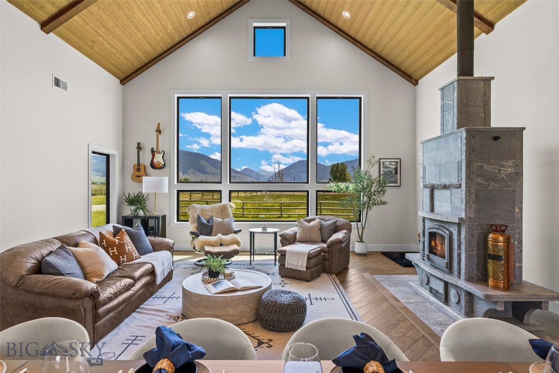 17 Packstring Trail