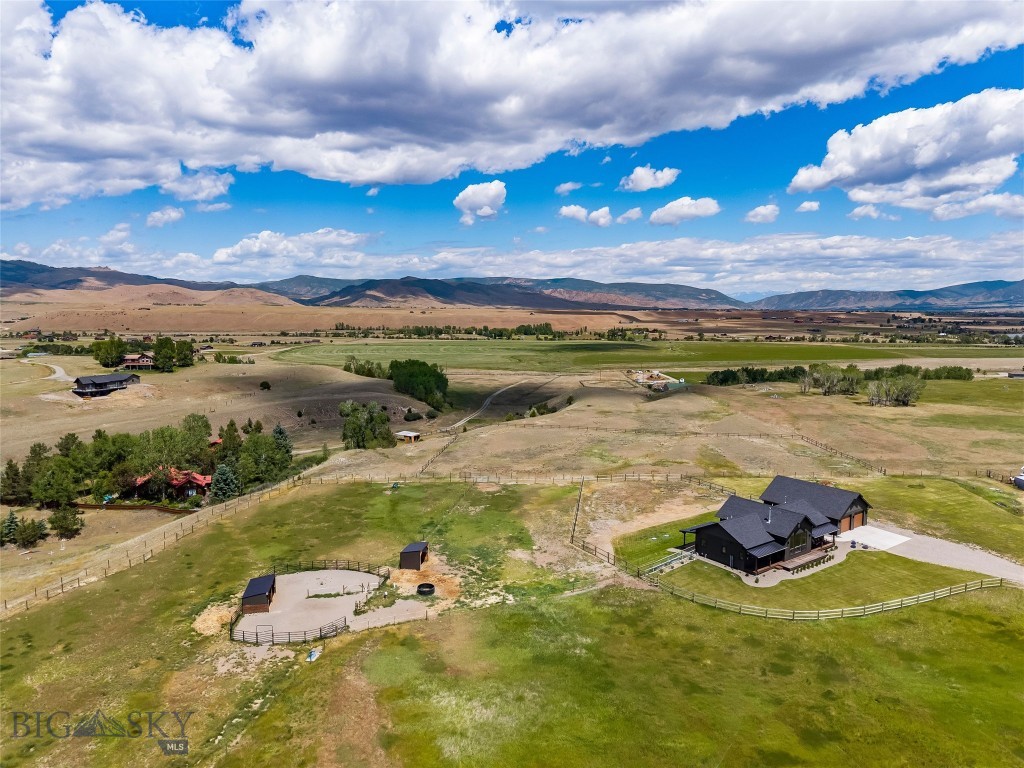 17 Packstring Trail