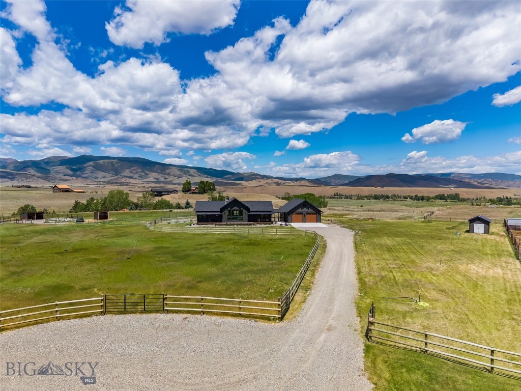 17 Packstring Trail