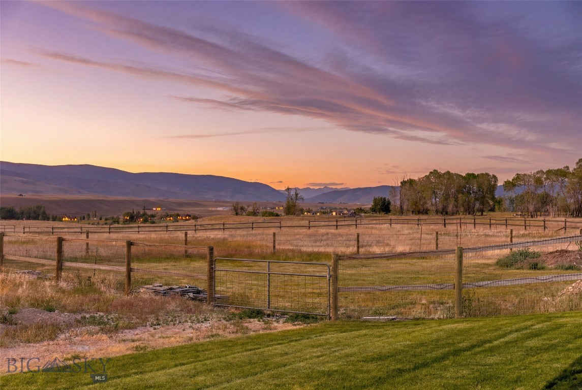 17 Packstring Trail