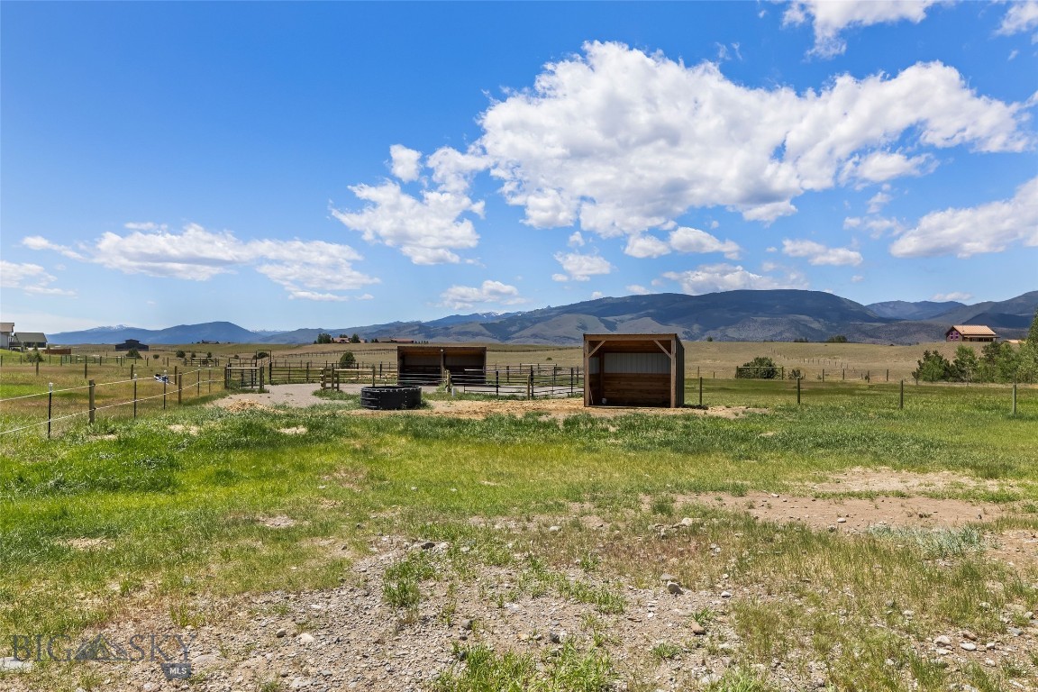 17 Packstring Trail
