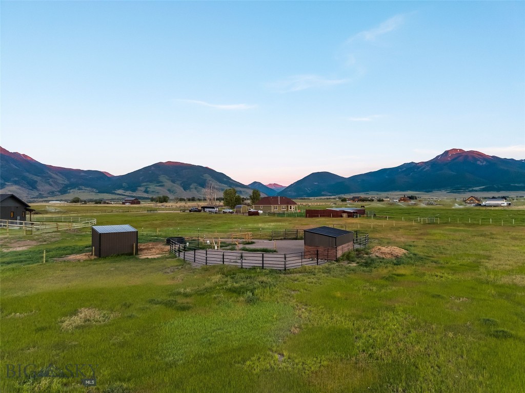 17 Packstring Trail