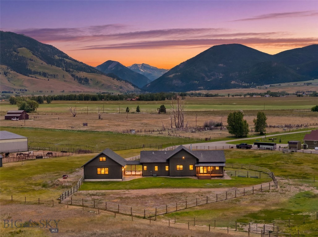 17 Packstring Trail