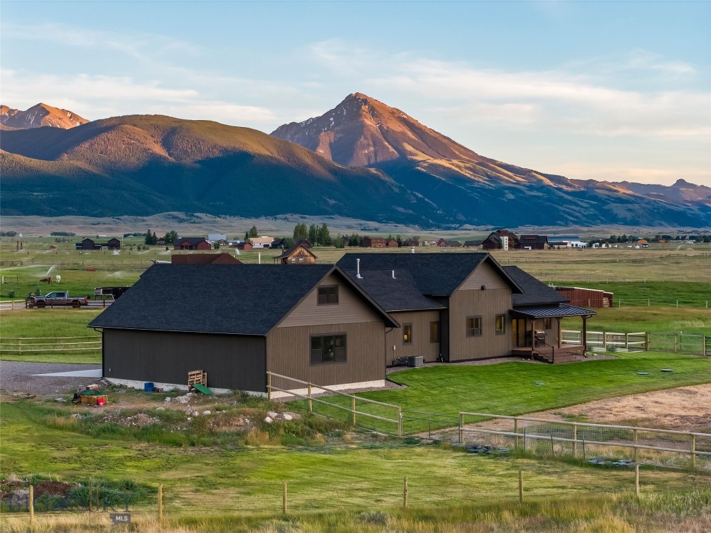 17 Packstring Trail