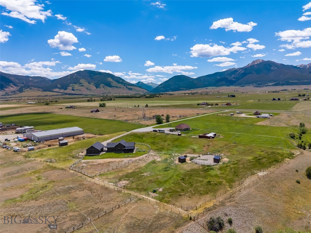 17 Packstring Trail