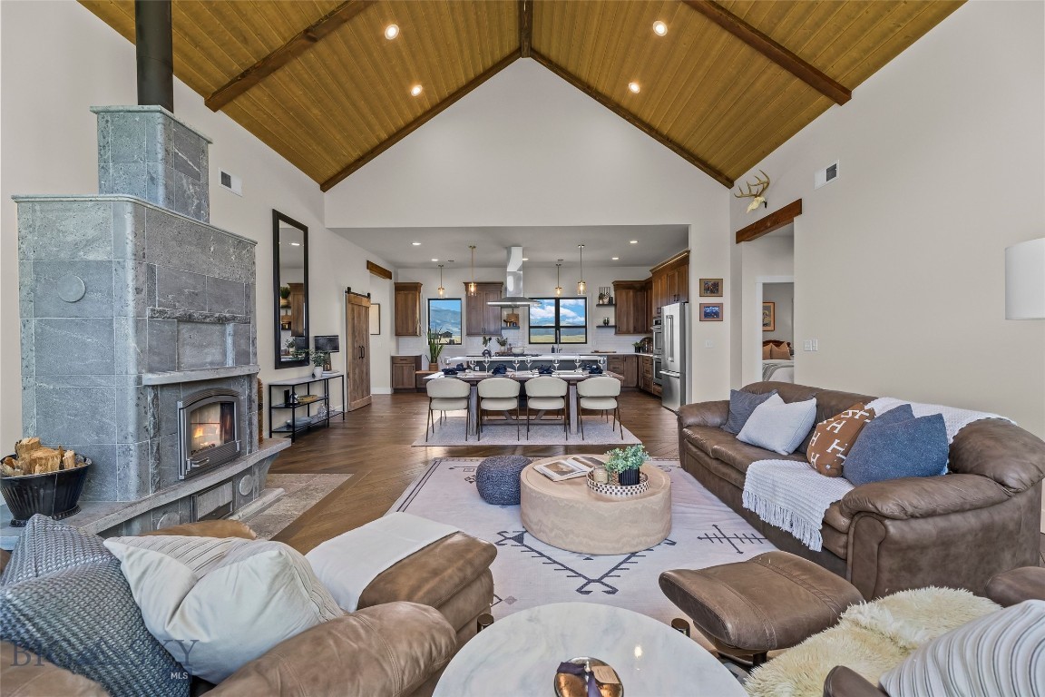 17 Packstring Trail